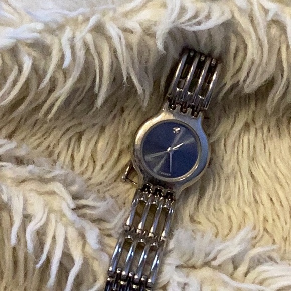 Montre vintage Tudor pour femme fonctionne (Gebraucht) in Delemont für CHF 304 - mit Lieferung